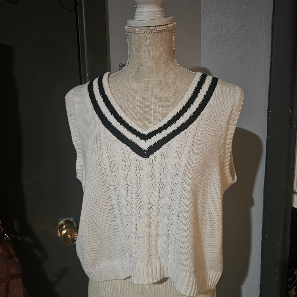 Elegant White V-Neck Sweater Vest
